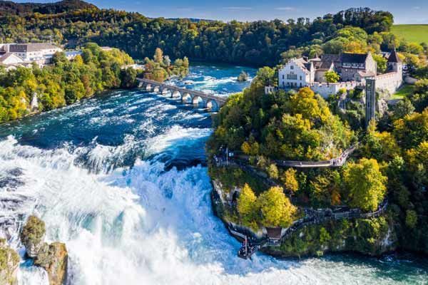 Rheinfall in seiner vollen Pracht – Inspiration für das Bodensee Parfum RHEINFALL von Bodenseeduft