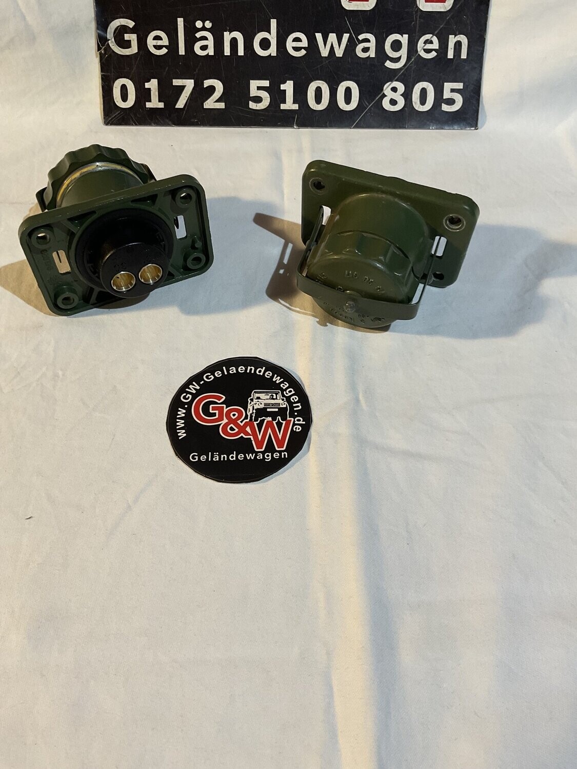 ///**G Klasse Mercedes G Modell Wolf Nato Stecker VG96917