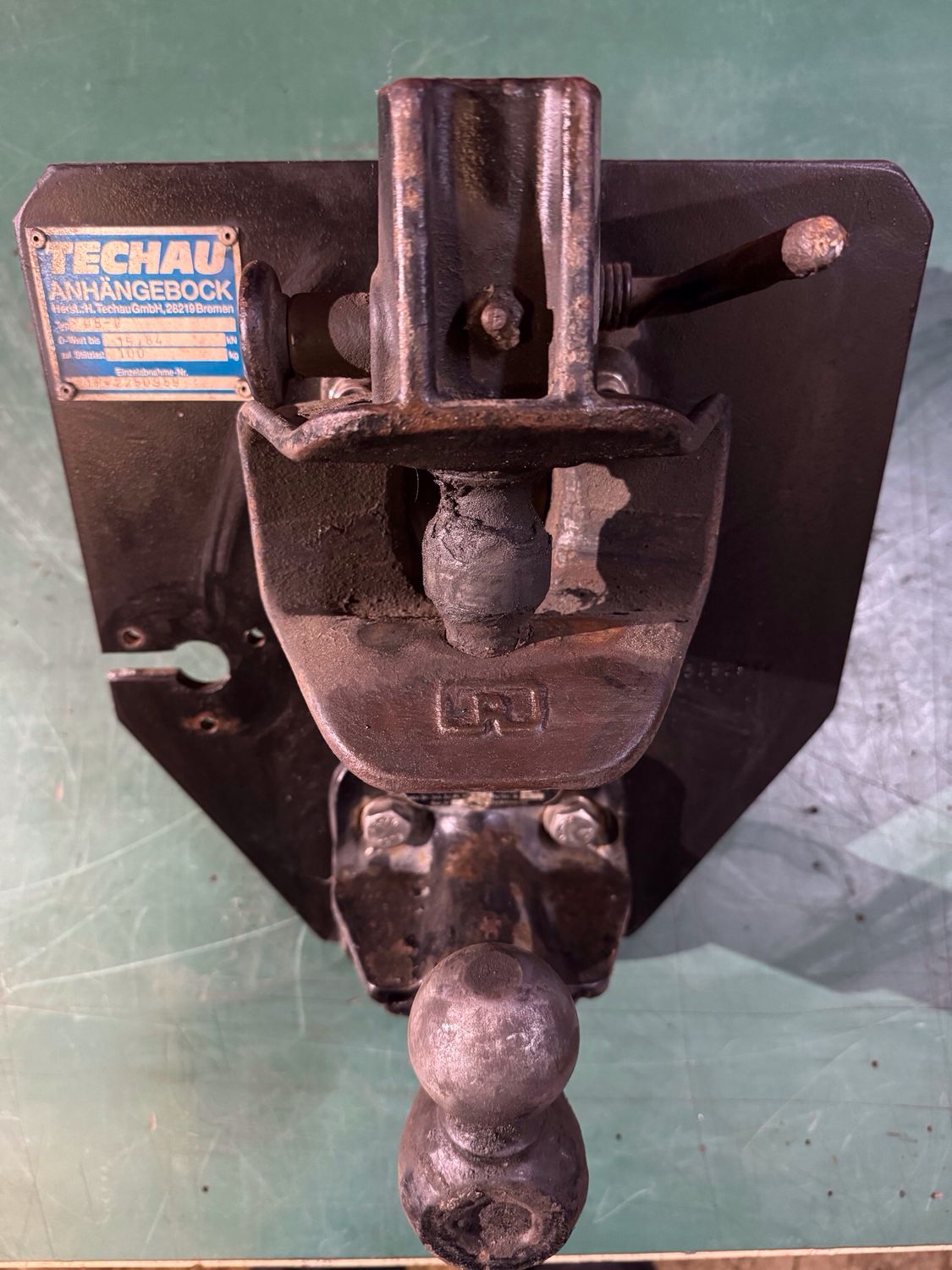 Mercedes G GE GD Klasse TECHAU Anhängebock Anhängerkupplung W460 BM461 Techau Trailer Hitch Hook Used Part 