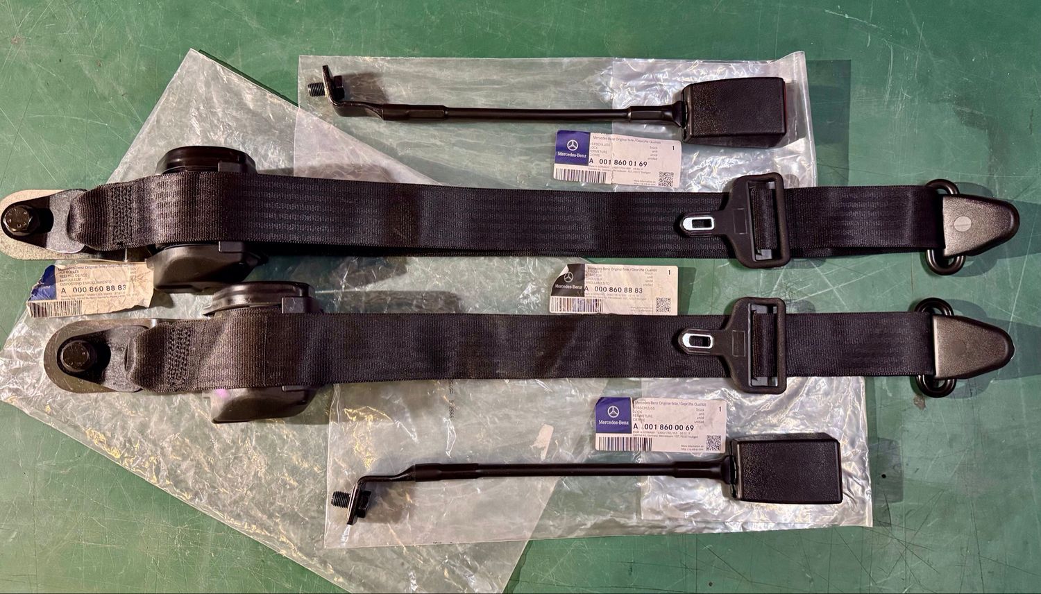 ///**Mercedes G Klasse A0008608883 Sicherheitsgurt Aufroller Anschnallgurt Verschluss Gurtschloß A0018600069  A0018600169 Set Vorne Komplett Neu OVP W460 W461 Wolf 