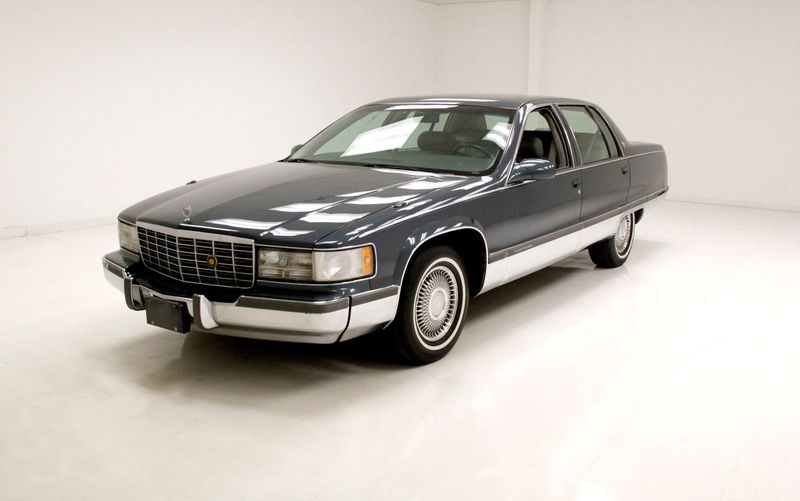 1994 - 1995 Cadillac Fleetwood