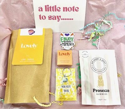Lovely Luxurious Bath Gift Box