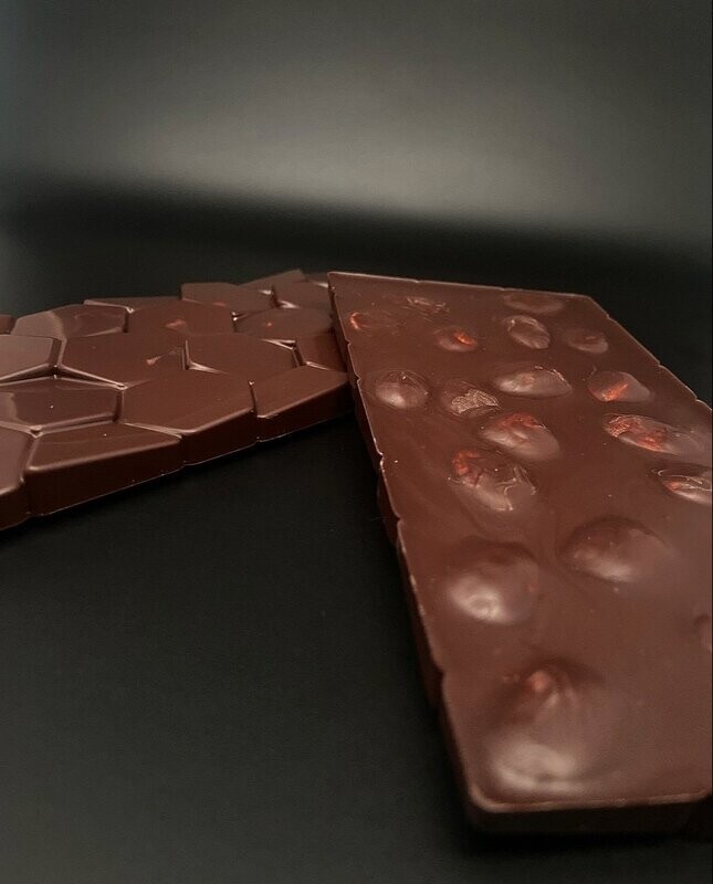 Chocolat noir "Amandes grillées"