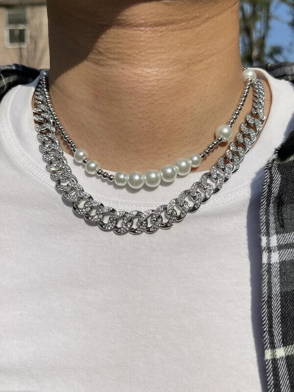 Double neckles