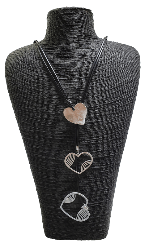 Lange, nickelfreie Kette mit herzförmigen Anhängern Lange, nickelfreie Kette mit herzförmigen Anhängern