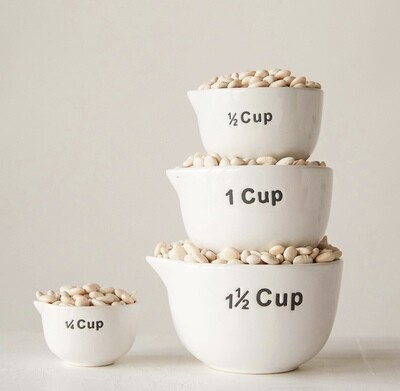 Set of measuring cups