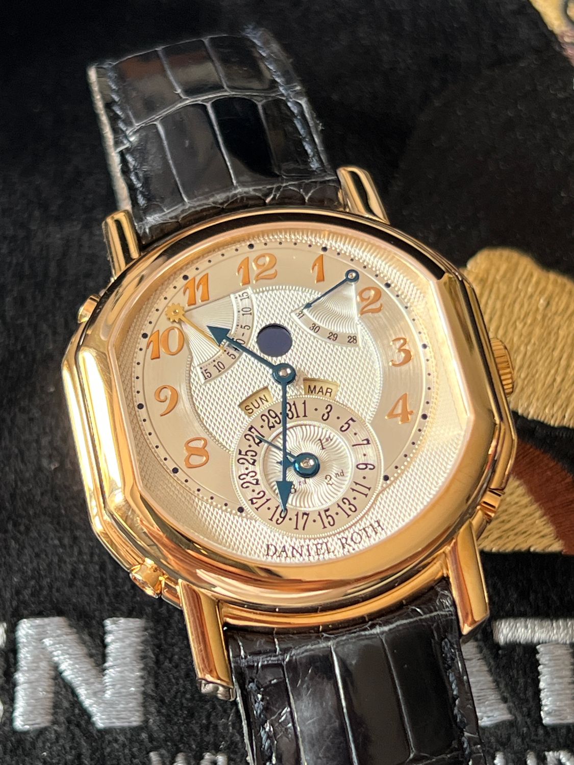 DANIEL ROTH Quantieme Perpetual Equation of Time Moon Phase 121.Y.40-16238 Yellow Gold 41mm