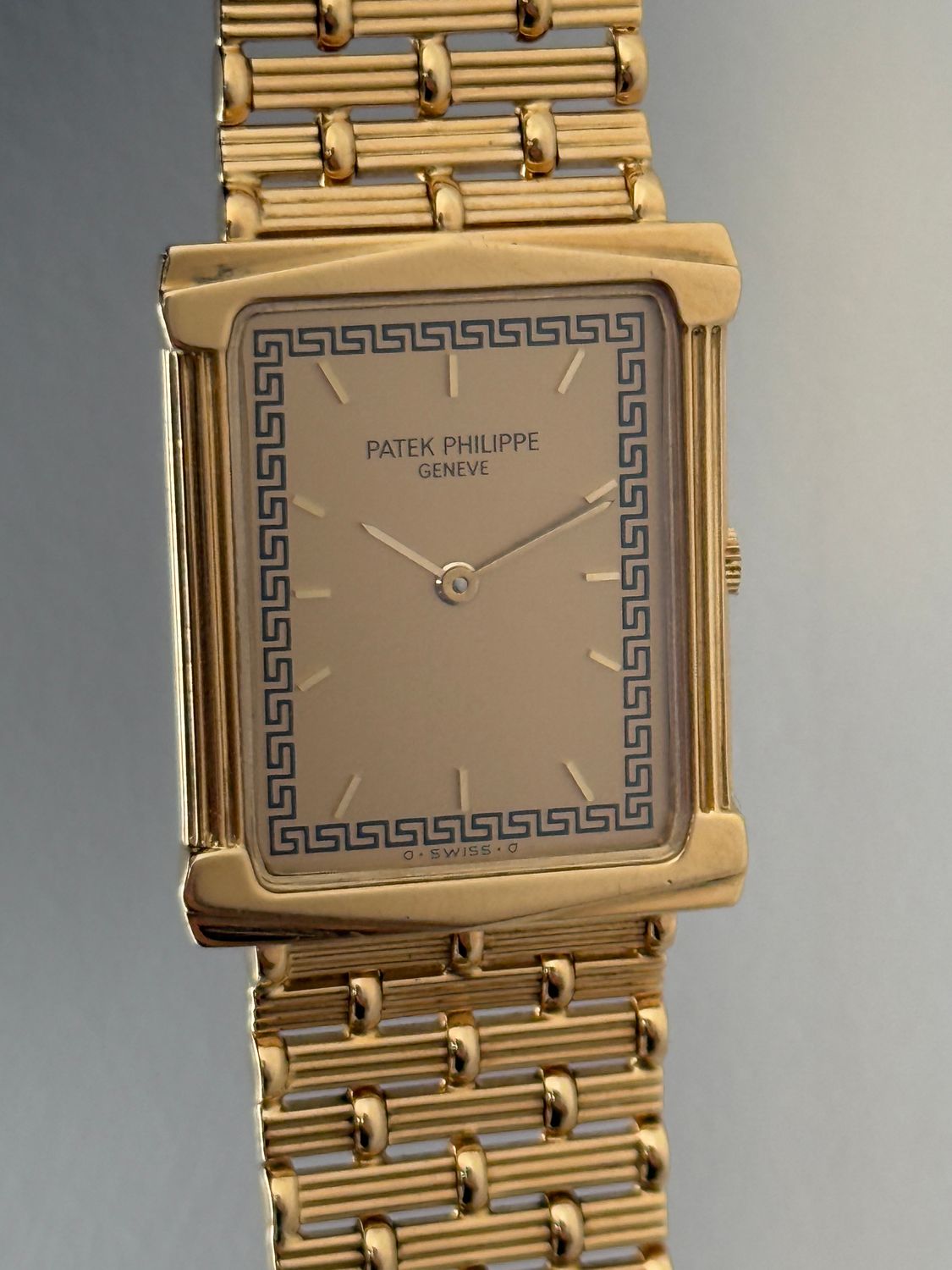 ​PATEK PHILIPPE  Les Grecques 3975/1J The Greeks Salmon 18K Yellow Gold Integrated Bracelet 30mm 1985 BOX + EXTRACT FROM ARCHIVES