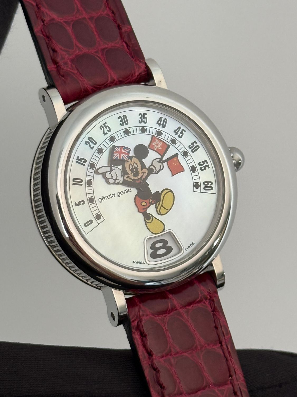​GERALD GENTA Retro Fantasy Disney Handover of Hong Kong Mickey Mouse GG 1997 Limited Edition Jump Hour Retrograde Mother of Pearl Automatic 34mm Stainless Steel 1997