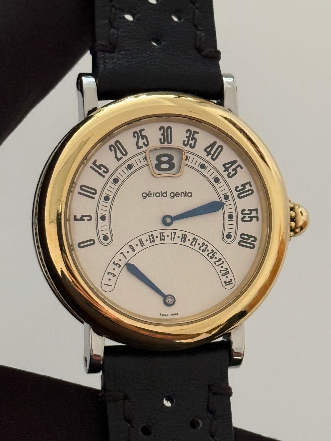 GERALD GENTA Bi-Retro G.3734 Jump Hour Retrograde White Cream 36mm 18k Yellow Gold Stainless Steel Automatic 1999 GERALD GENTA Bi-Retro G.3734 Jump Hour Retrograde White Cream 36mm 18k Yellow Gold Stainless Steel Automatic 1999