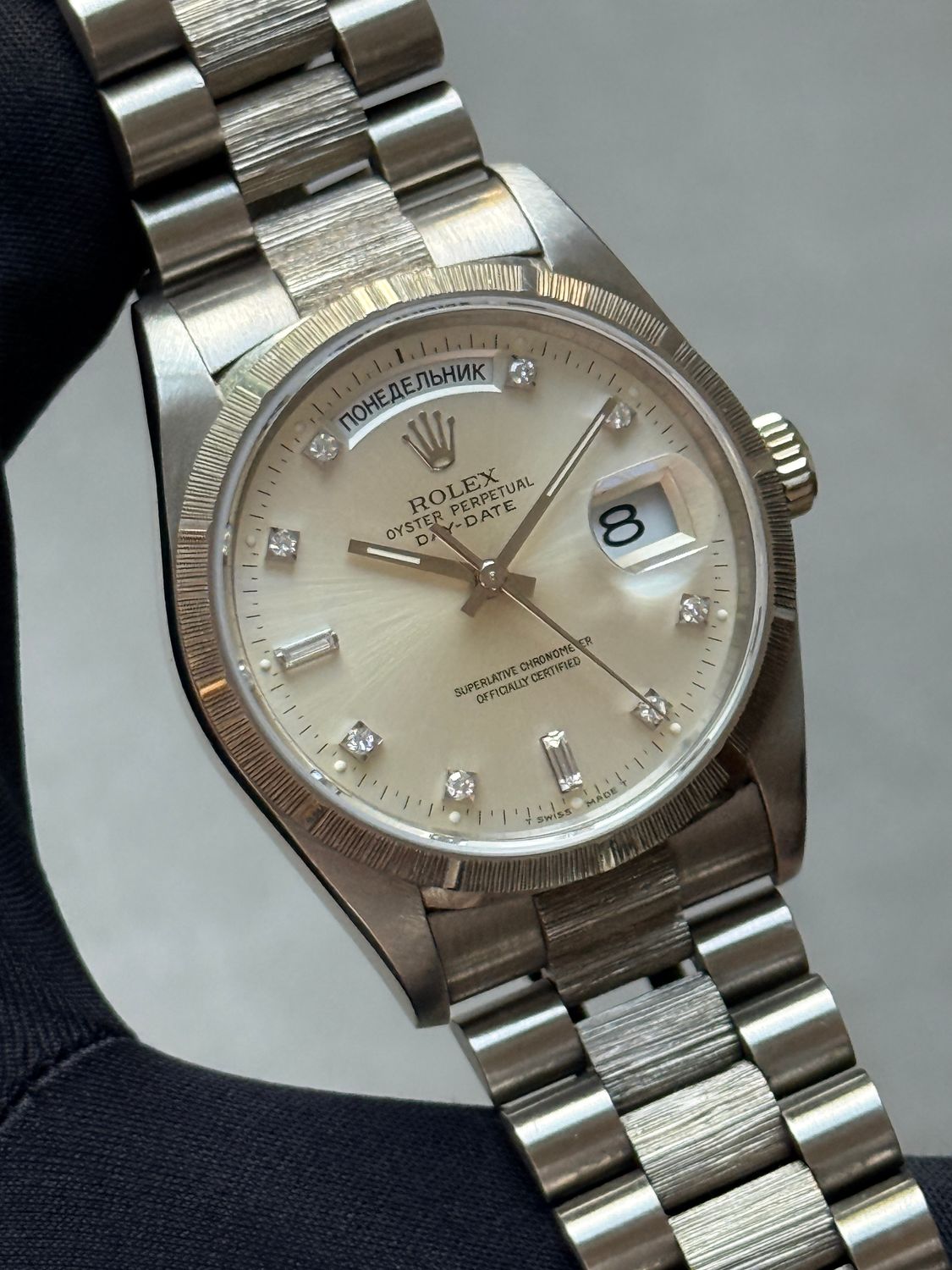 ROLEX Day-Date 18249 Cyrillic 18k White Gold Bark 36mm President Diamond Dial Factory Set 1991