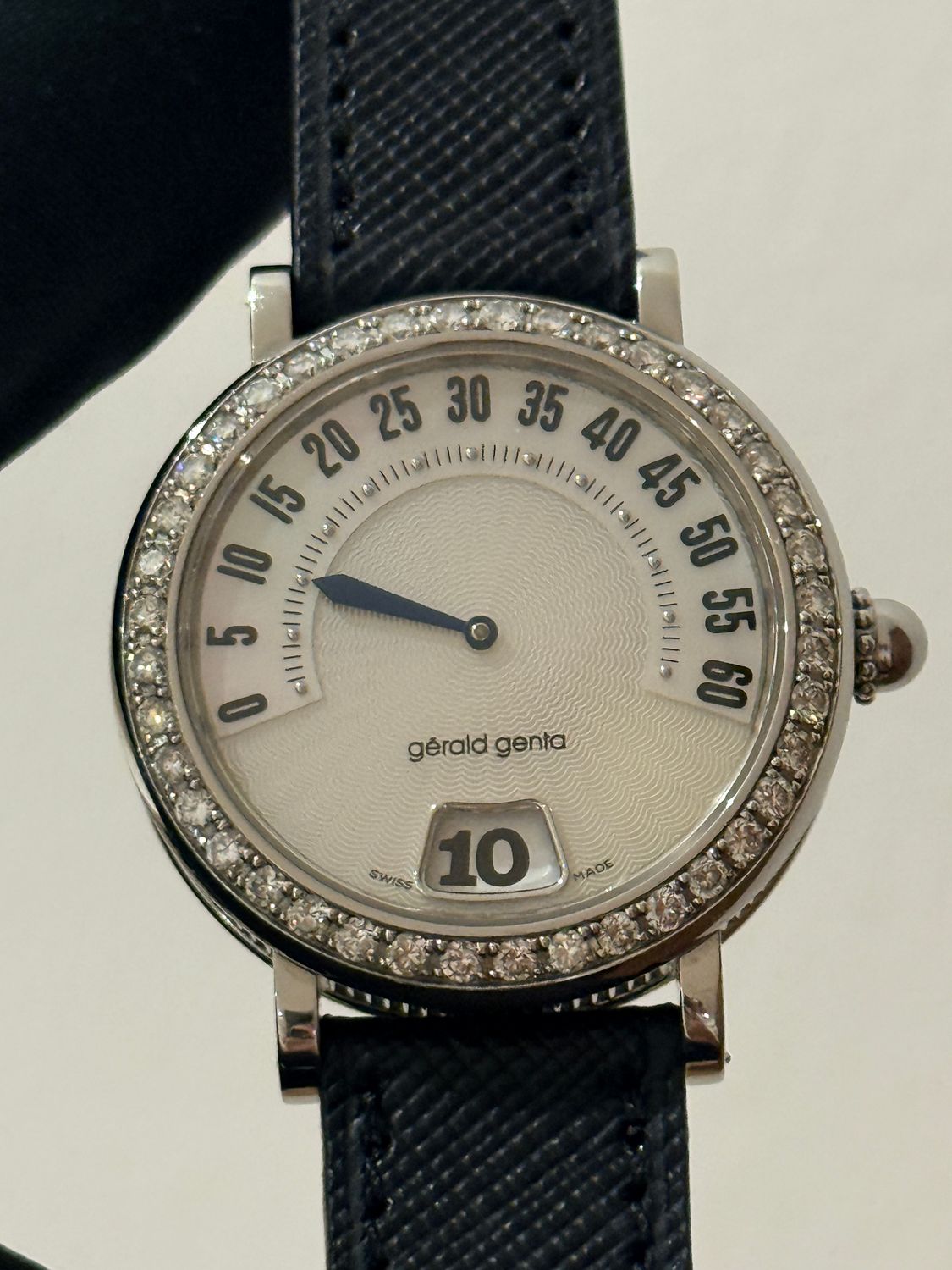 ​GERALD GENTA Retro G.3614 Mother of Pearl MOP Jump Hour Retrograde Stainless Steel Diamonds 34mm Automatic 1999