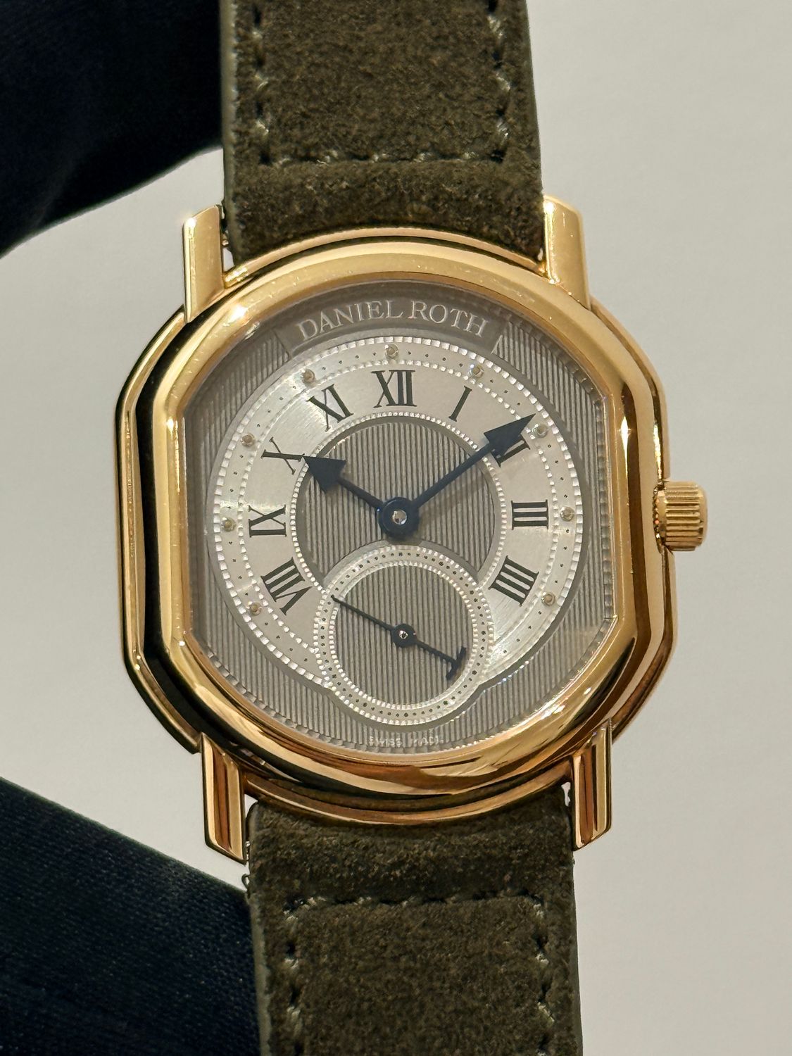 ​DANIEL ROTH 207J Small Seconds 207 J 40 011 CN BA Ellipsocurvex Roman 18k Yellow Gold 34mm Automatic FULL SET Circa 1995