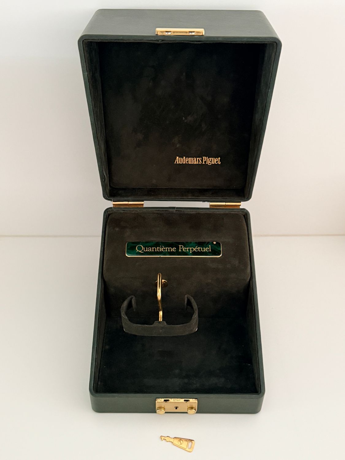 AUDEMARS PIGUET Quantieme Perpetuel Winder Box AP Green Leather Perpetual Calendar Vintage 1990’s