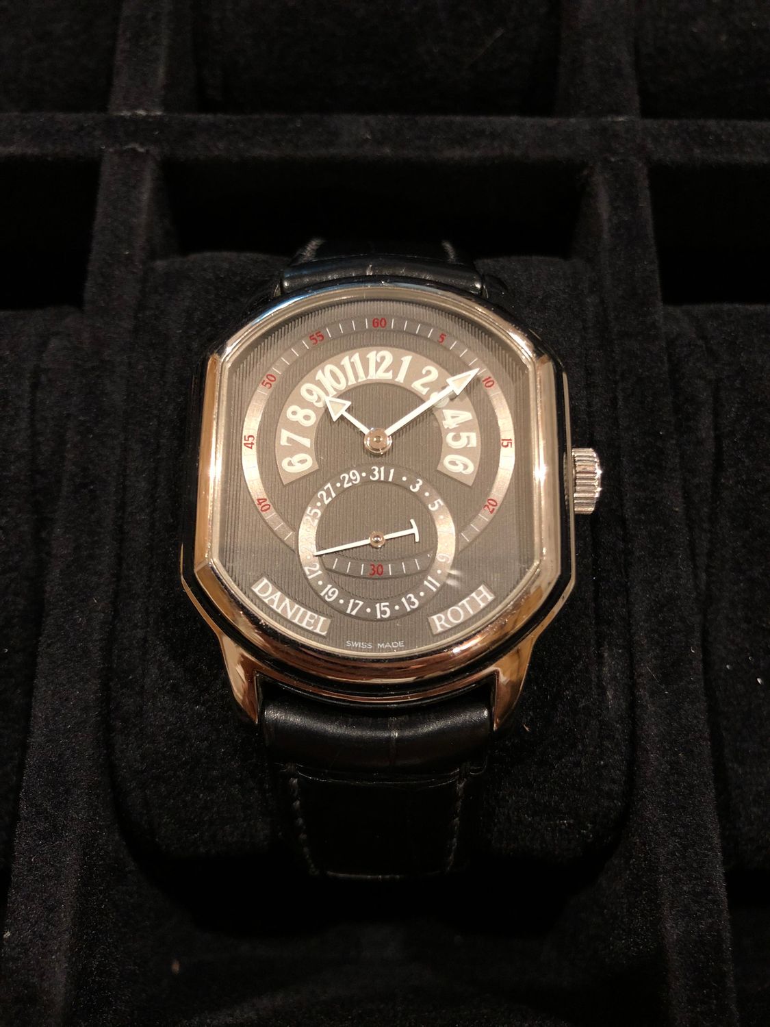 DANIEL ROTH 807.L.10 Premier Retrograde Black Dial Stainless Steel 35mm DANIEL ROTH 807.L.10 Premier Retrograde Black Dial Stainless Steel 35mm