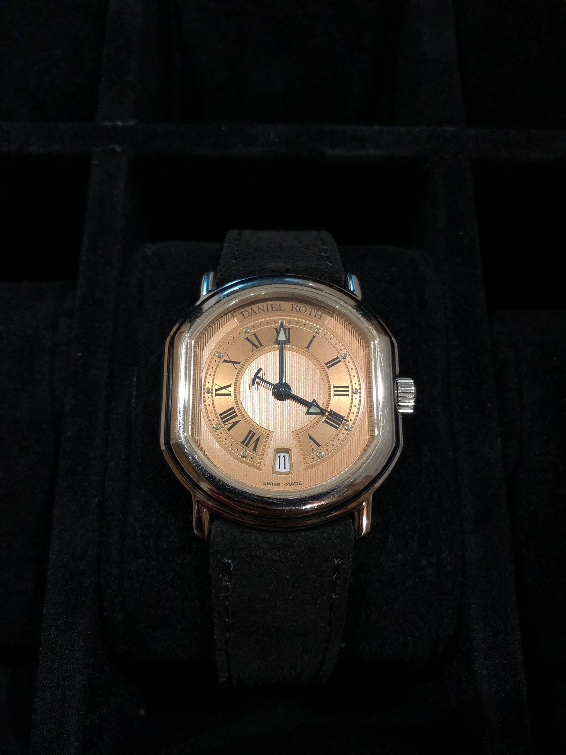 DANIEL ROTH Le Sentier T157 Date Salmon Dial Stainless Steel Automatic 32mm DANIEL ROTH Le Sentier T157 Date Salmon Dial Stainless Steel Automatic 32mm