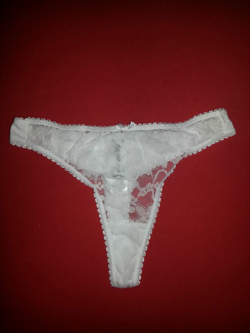 weißer (getragener) String