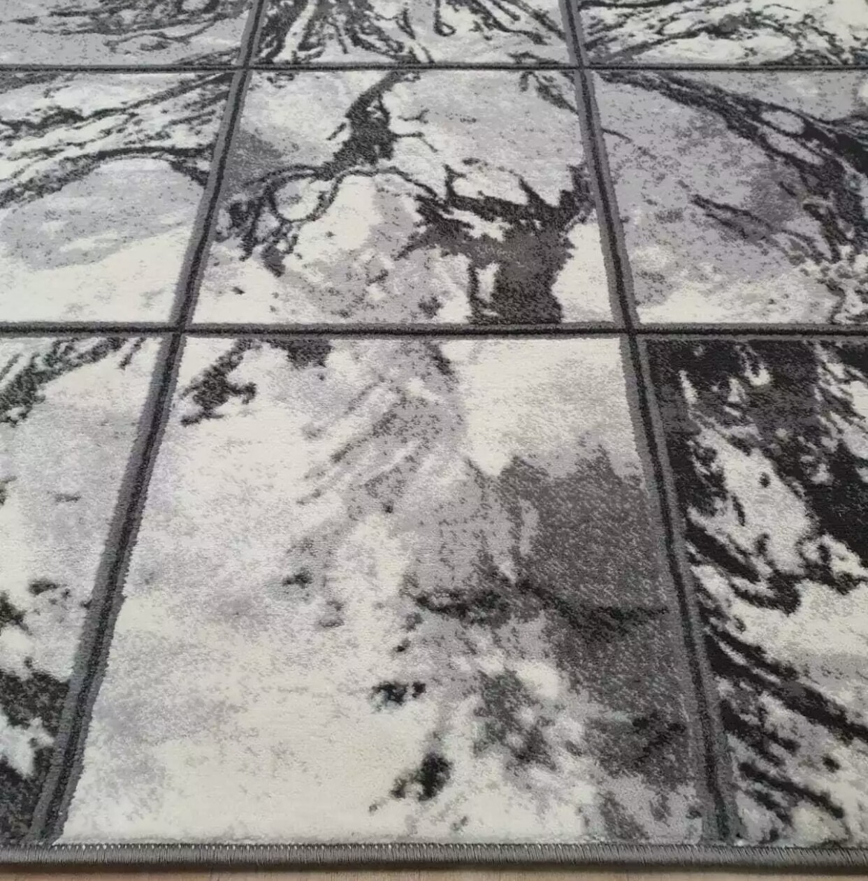 Splendour Check Marble