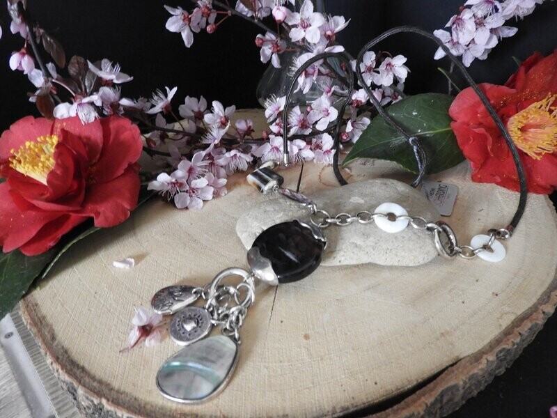 Collier, sautoir