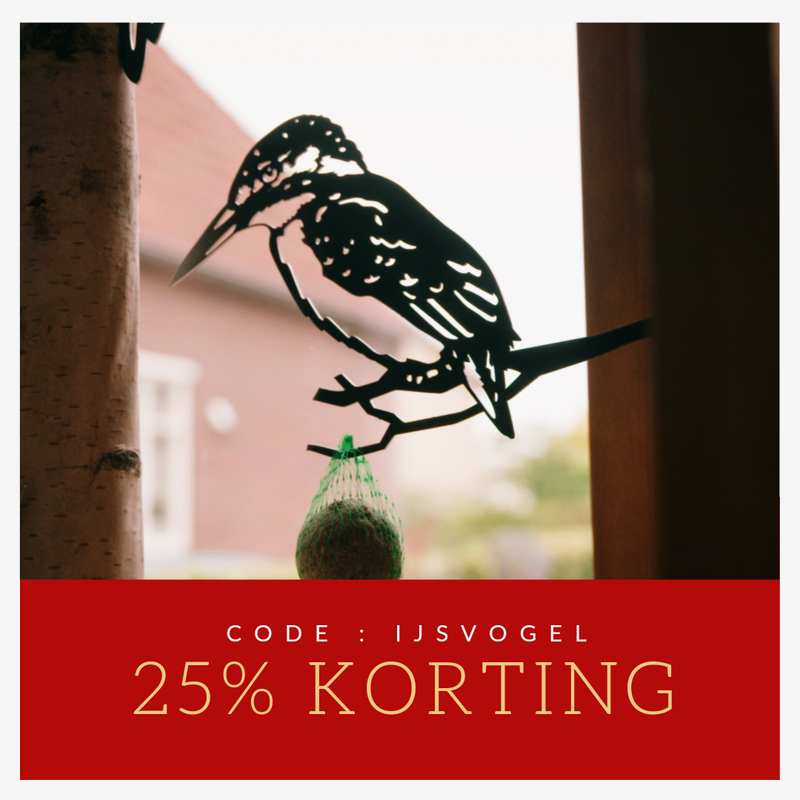 Eisvogel aus cortenstahl