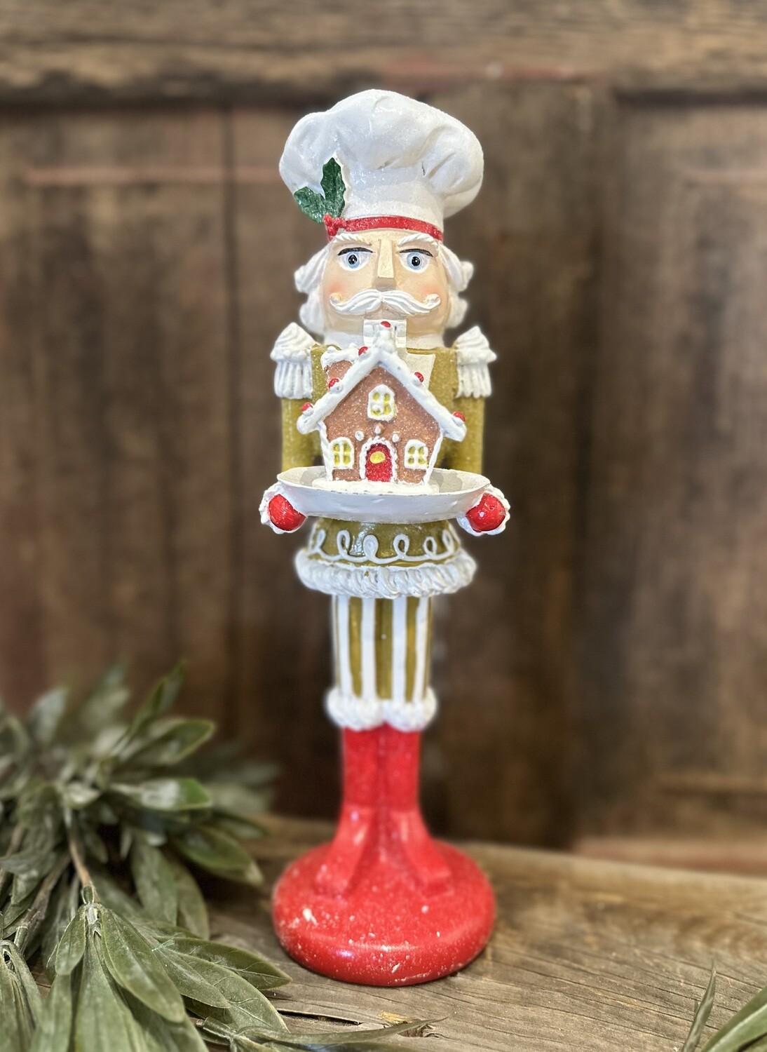 GINGERBREAD HOUSE NUTCRACKER