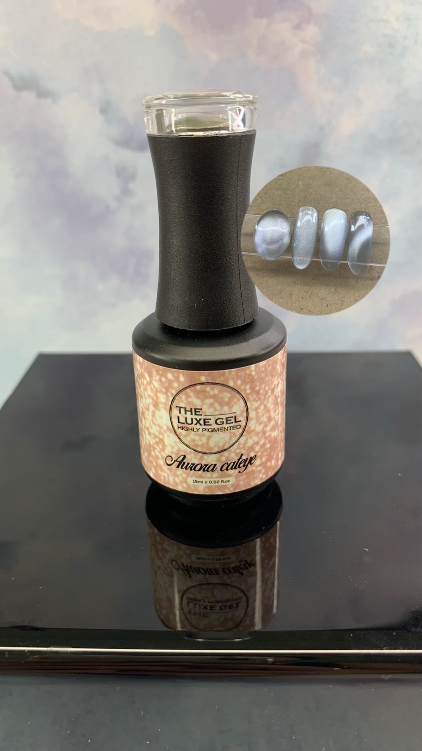Aurora Cateye