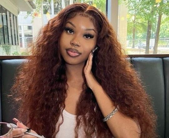 Lindy curly wig 22” 13*4