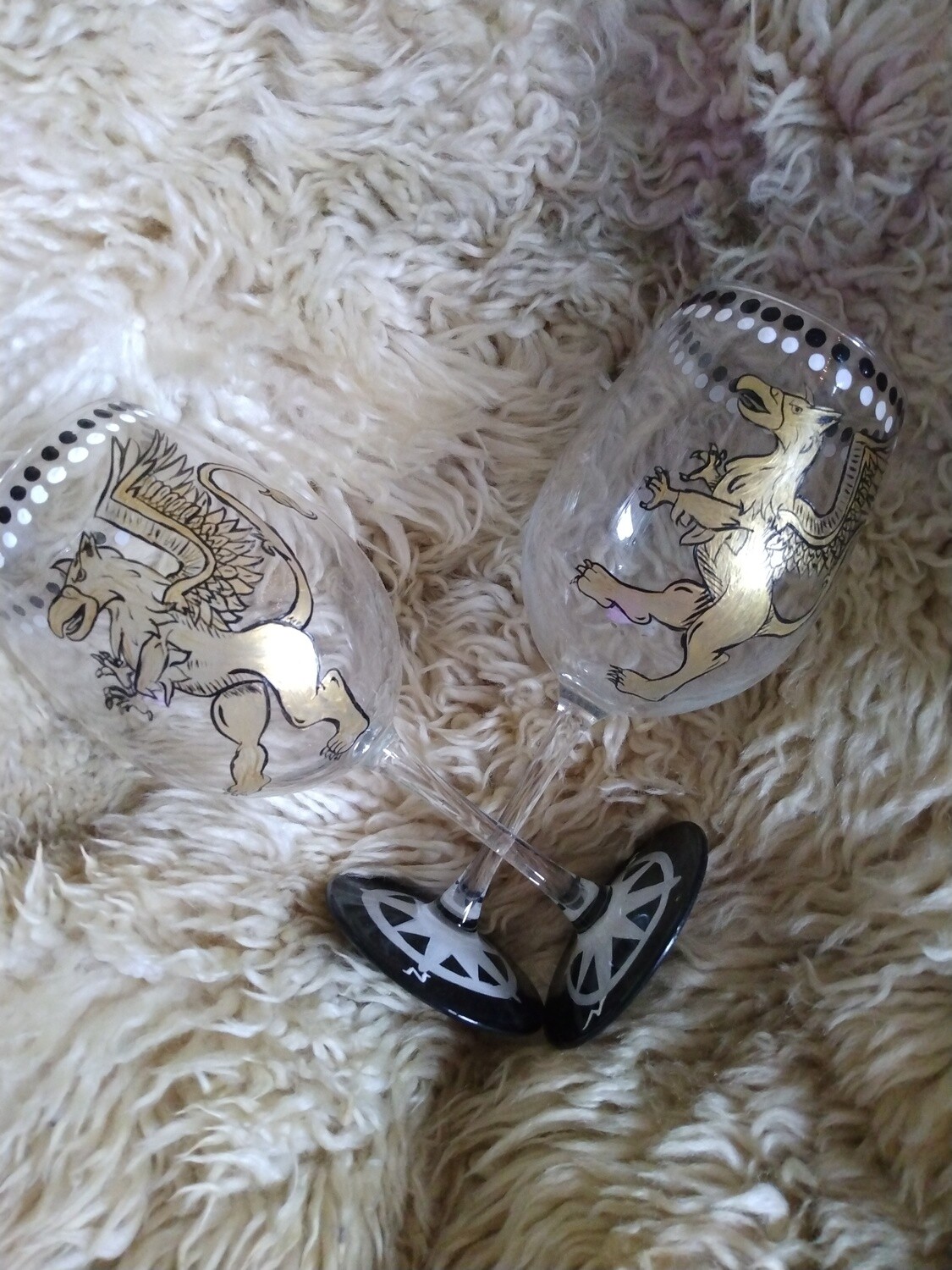 Heraldic Animal Glassware, Animal: Golden Griffon