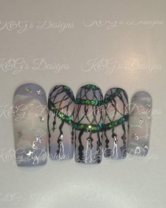 nails