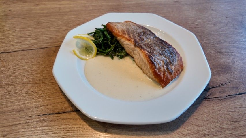 Zalmfilet met wittewijnsaus en zeekraal