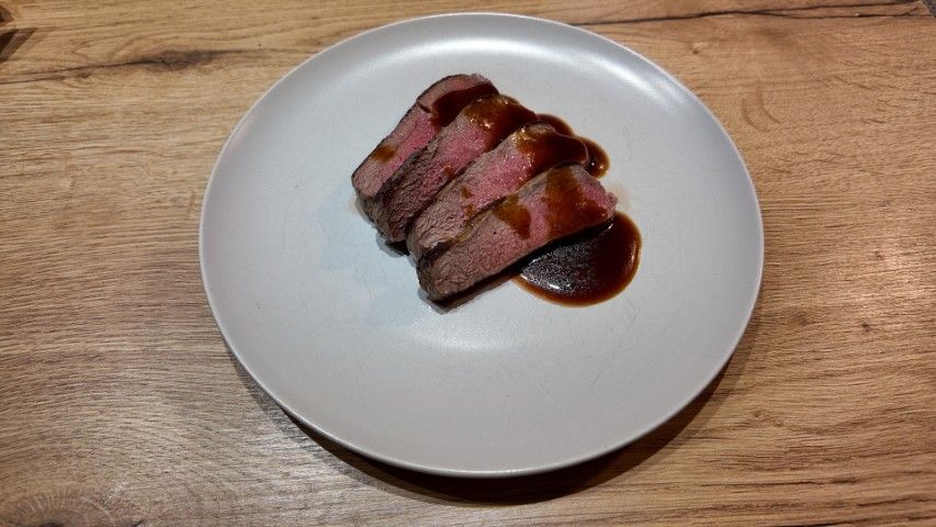 Hertekalffilet met wildsaus