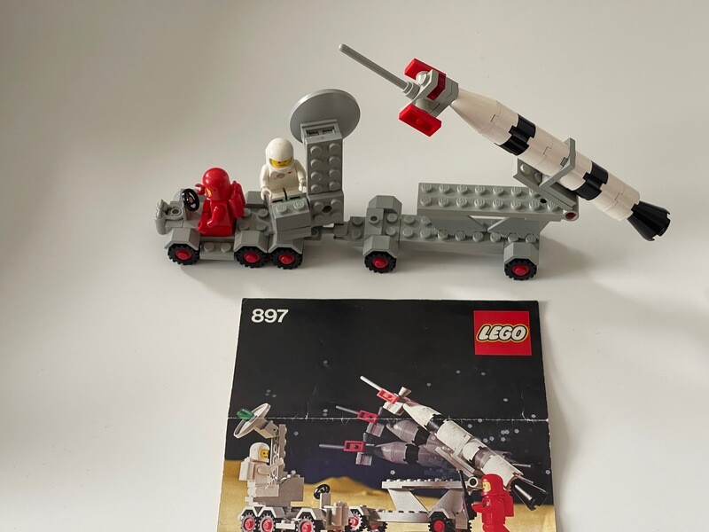 Lego Mobile Rocket Launcher