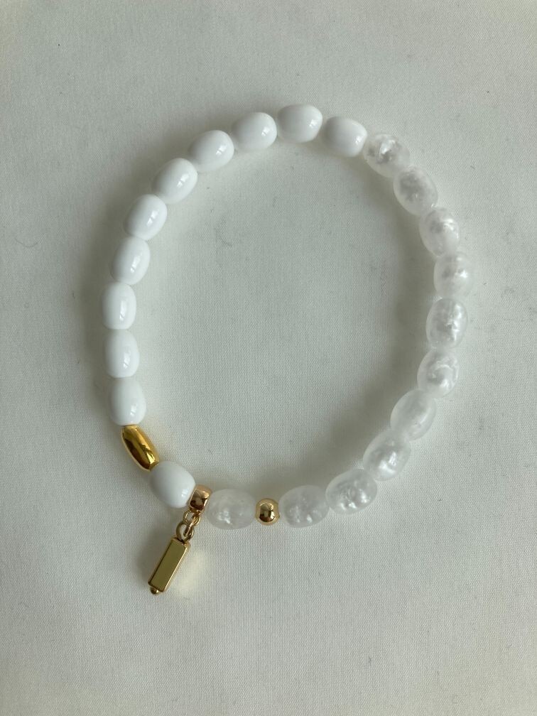 Armband witte kralen