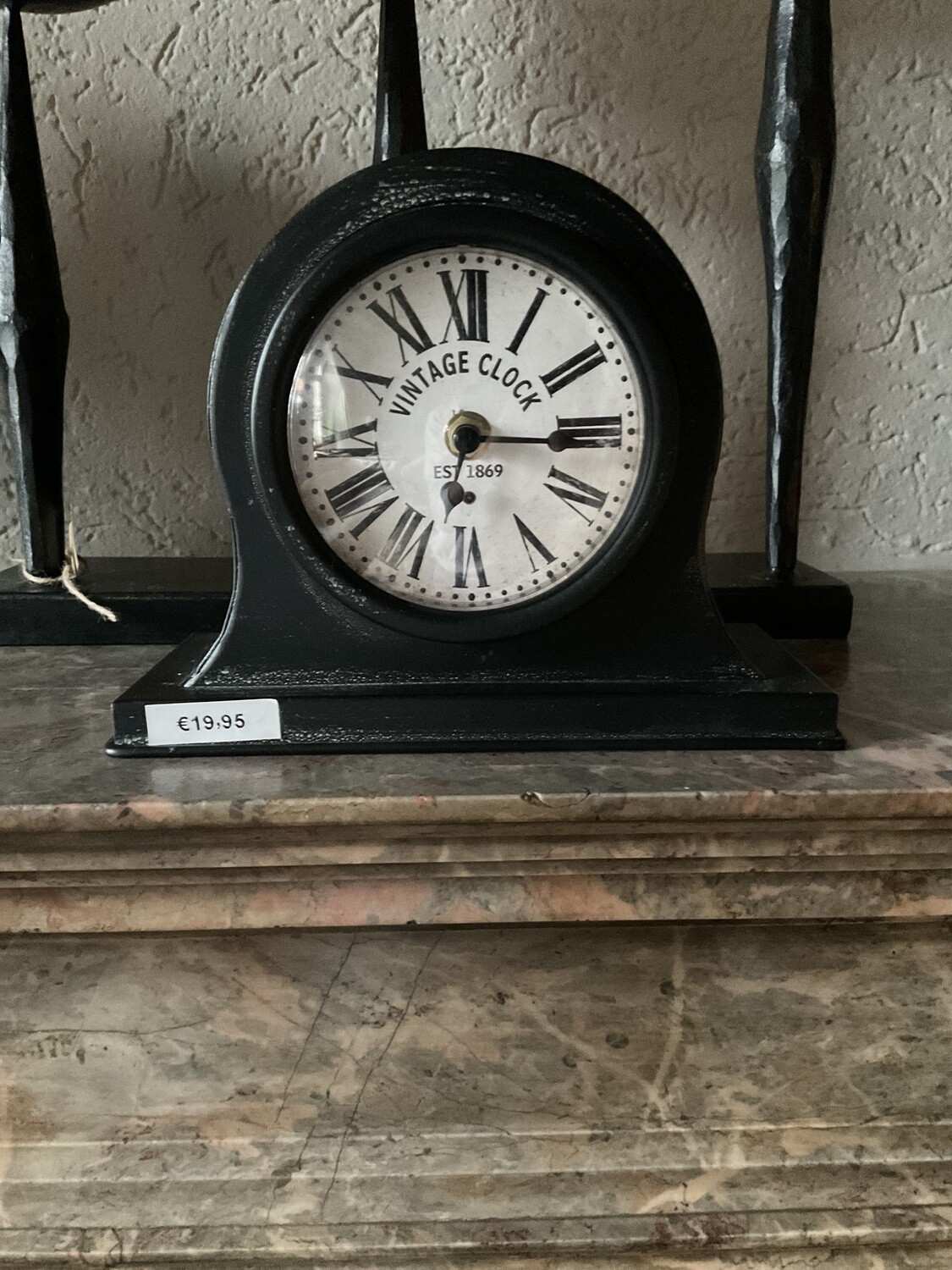 Zwarte vintage klok