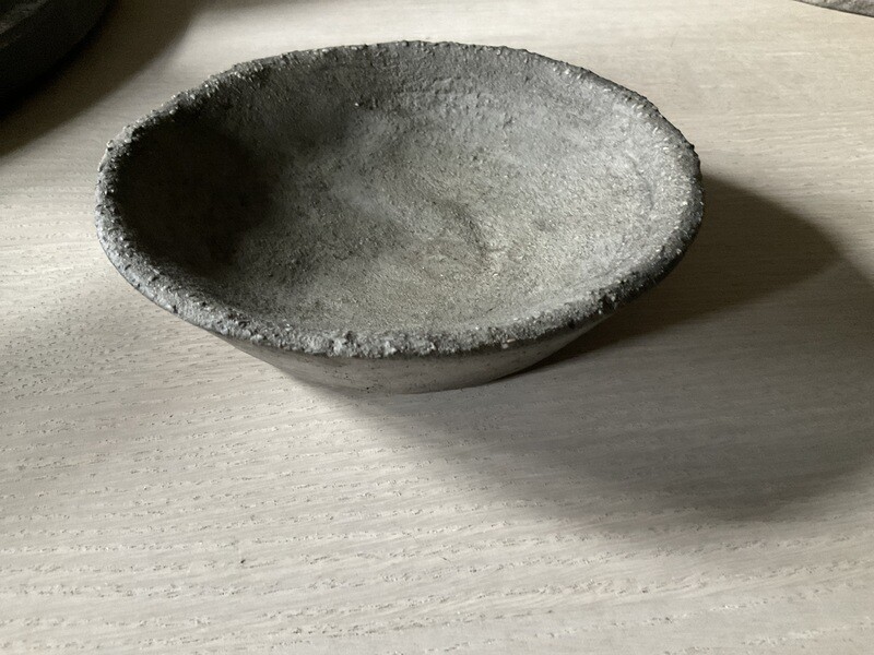Schaal beton bruin