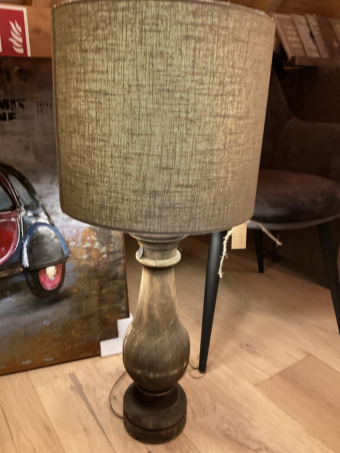 Lamp met houten voet incl kap