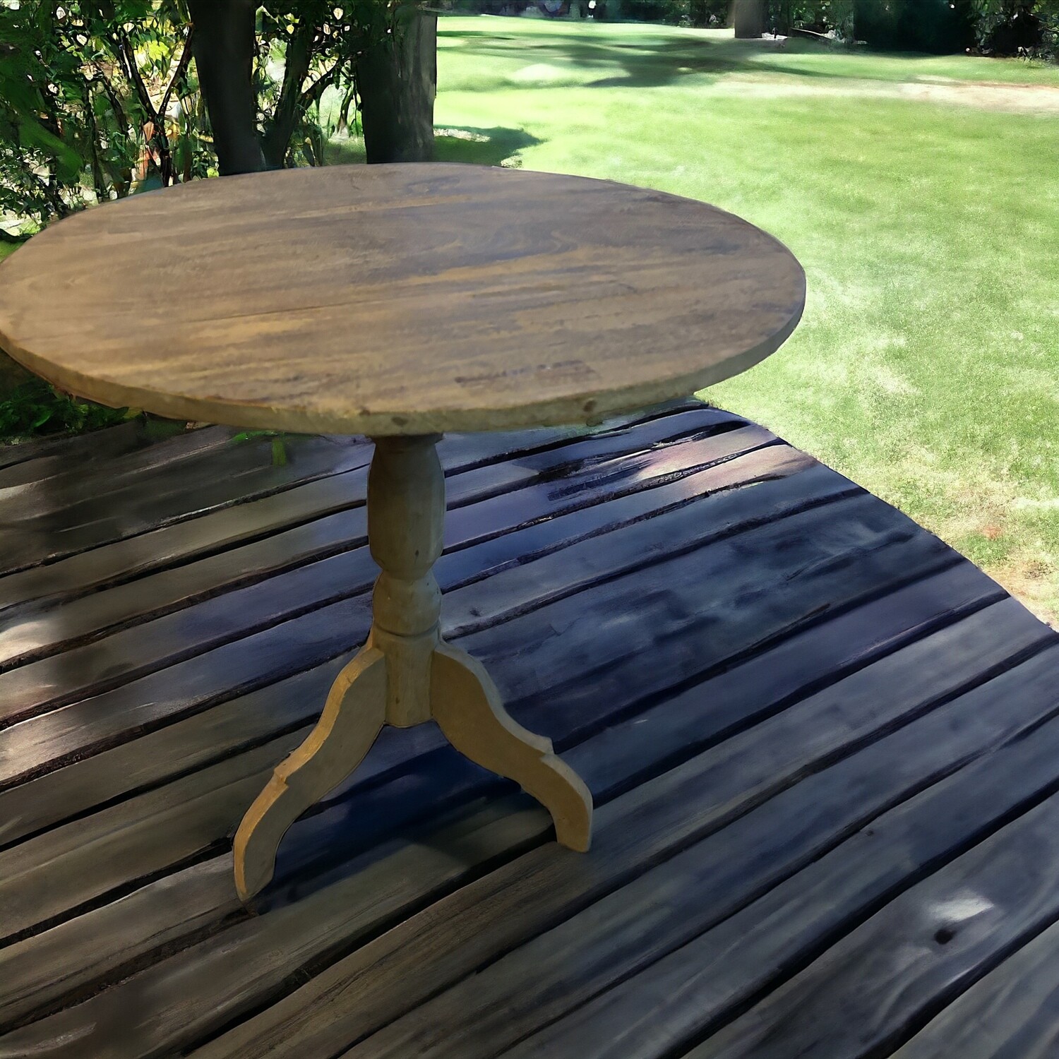 Oude wijntafel
