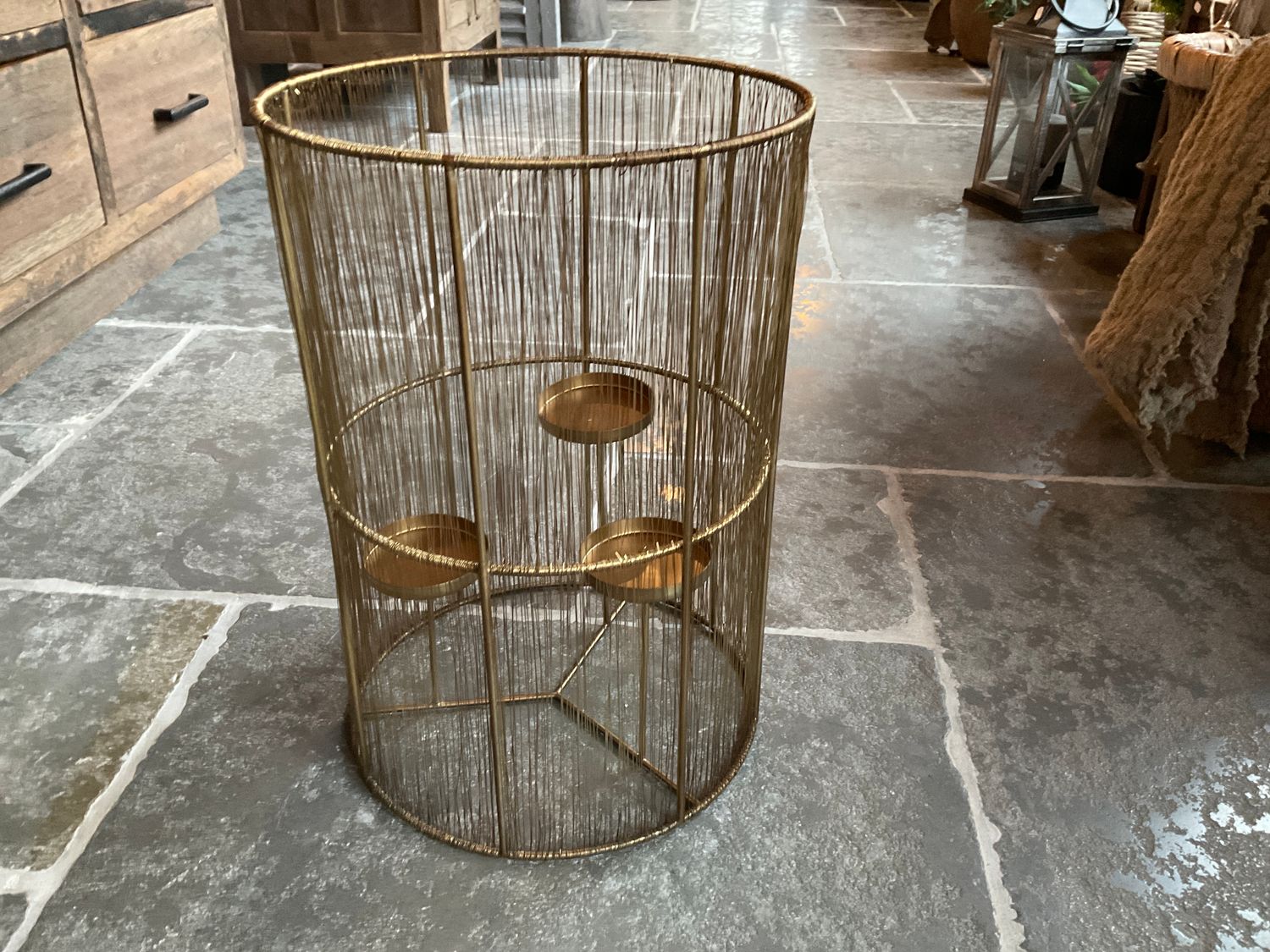 Gouden houder voor 3 kaarsen 31x46cm