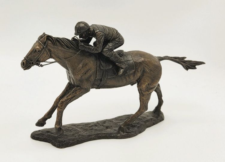 Bronzen beeld paard met ruiter