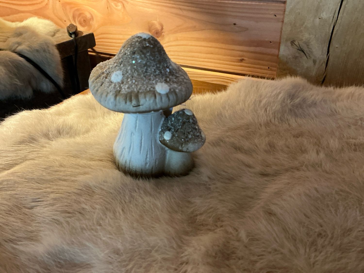 Paddenstoelen beige met witte stippen en glitters 11cm