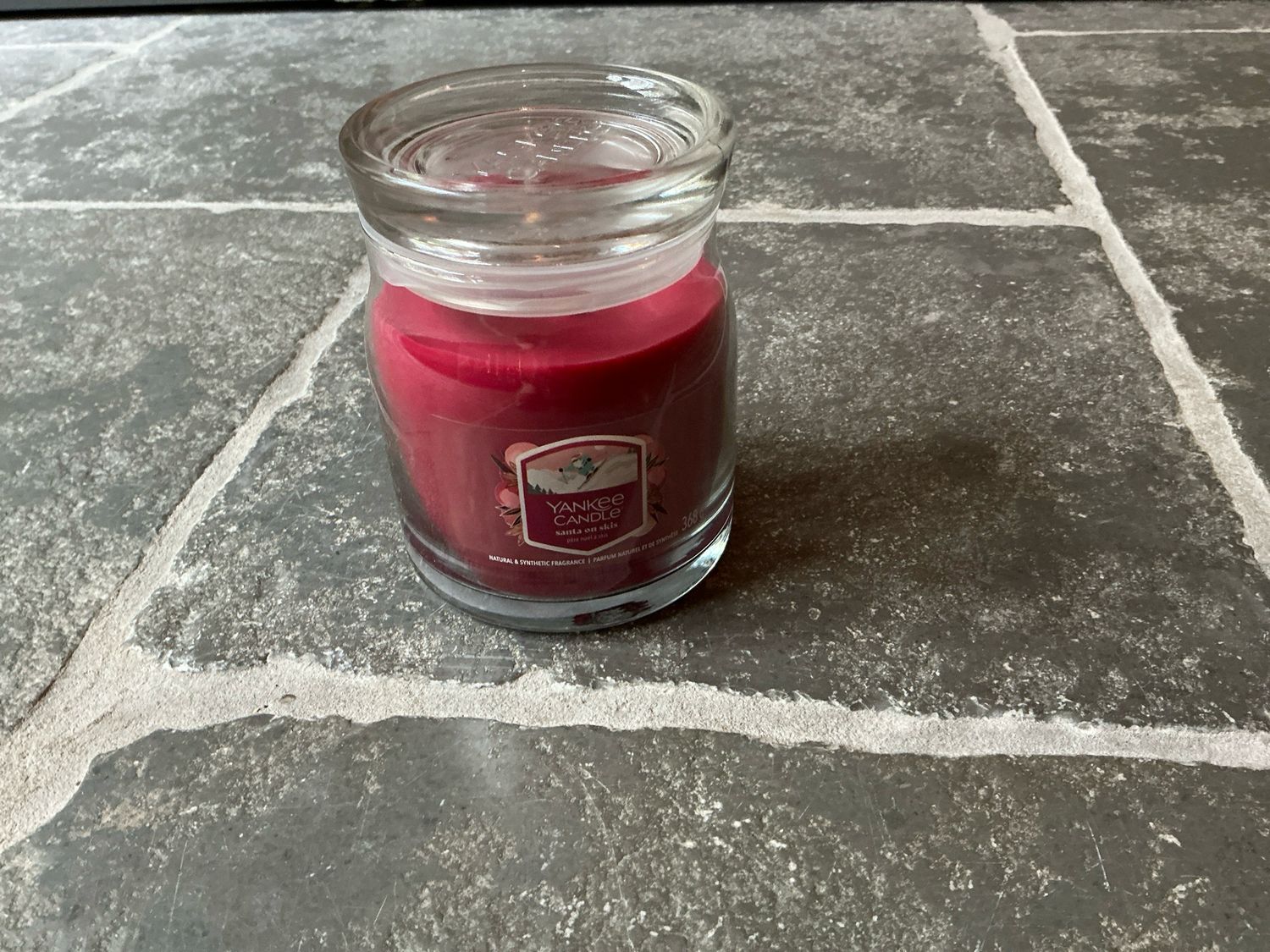 Yankee Candle medium santa om skis