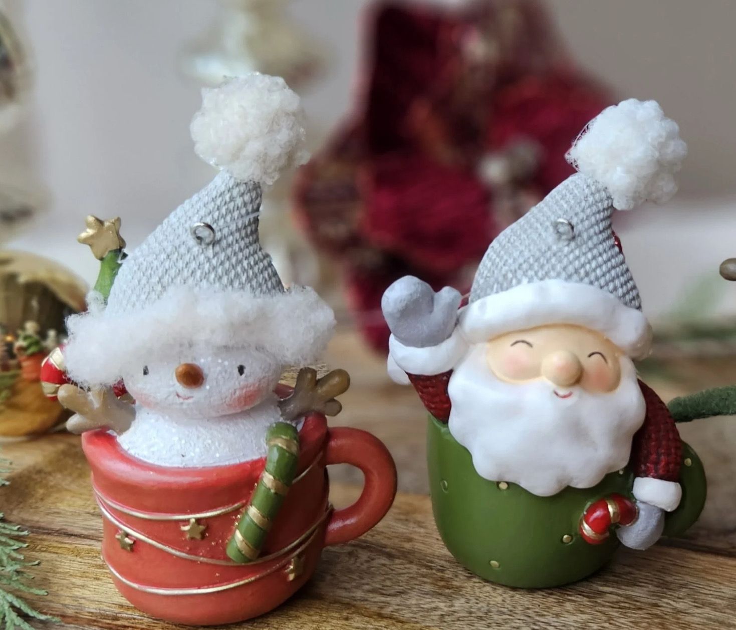 Kerstman hangers keuze uit 2 verschillende soorten 10cm