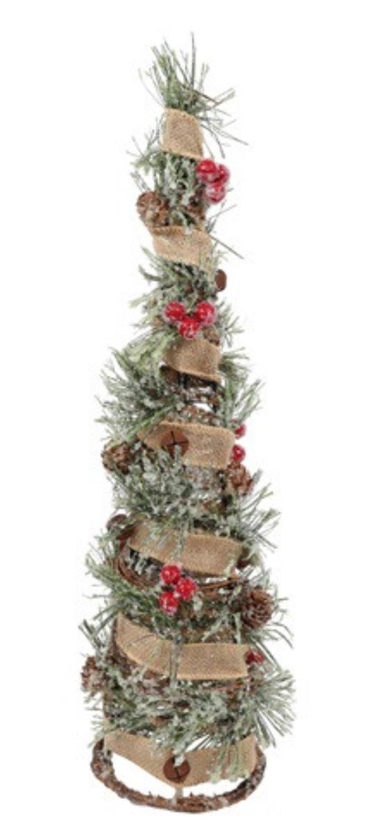 Kerstboom met rode bessen 50cm hoog