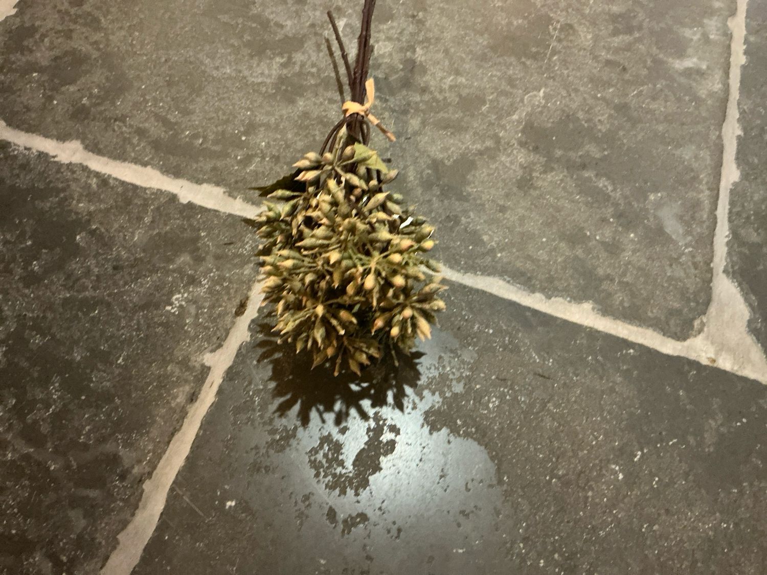 Kunstbloemen knopen beige