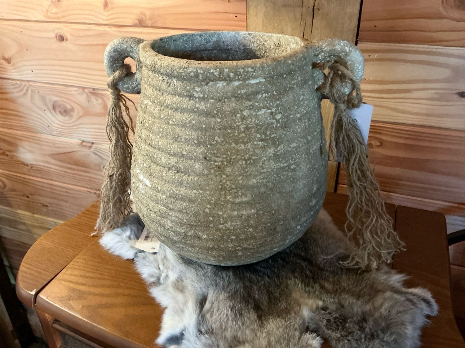 Kruik handgemaakt met 2 oren 18x24cm