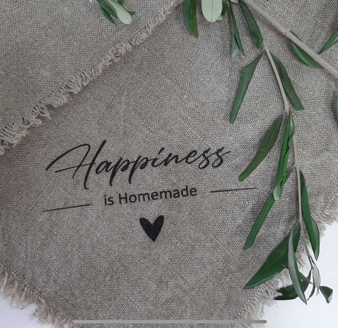 Shabby doek happinss is homade 50x50cm met gaatje om.op te hangen