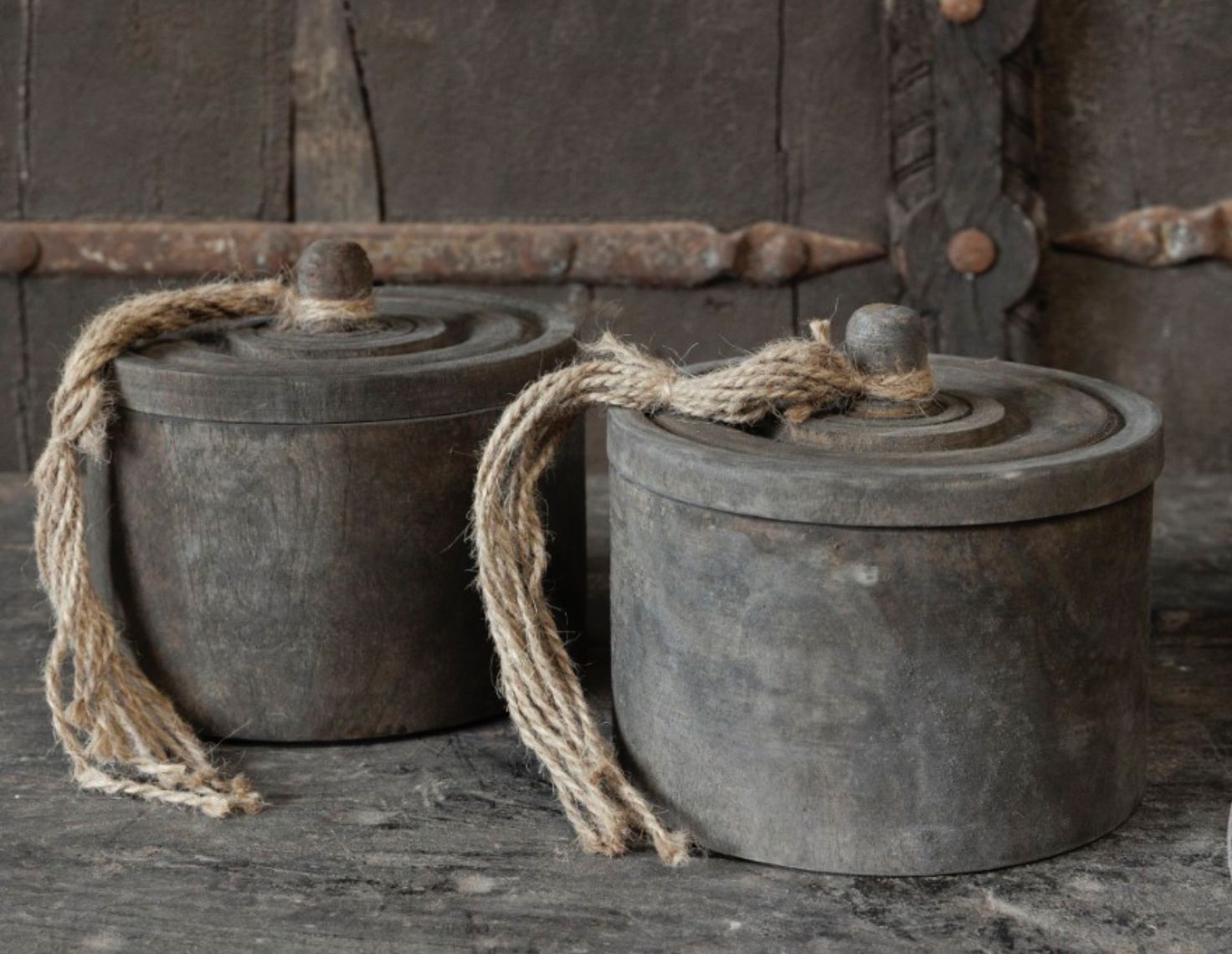 Pot met deksel en koord celebes Afmeting ca. (HxBxD) 16x17x17 cm