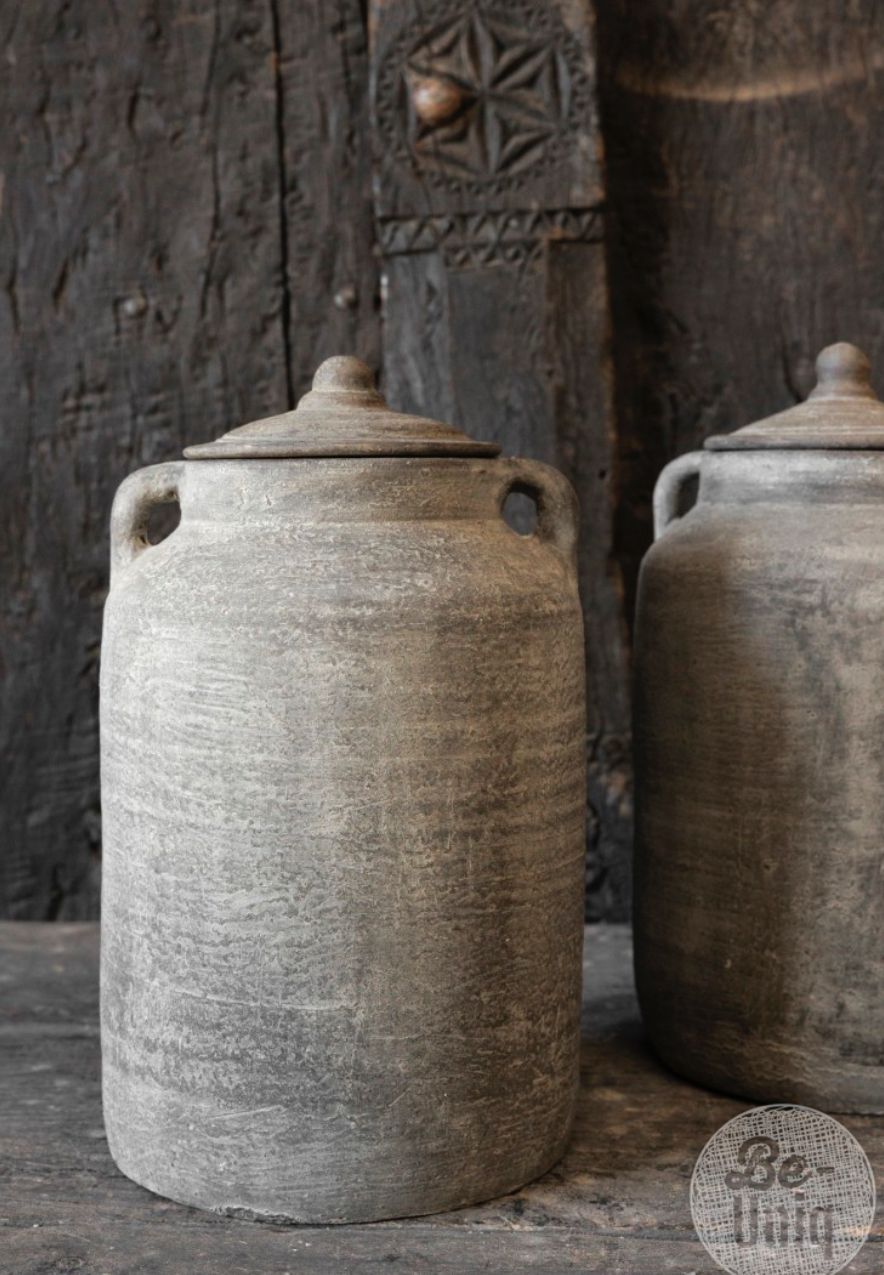 Vaas met 2 oren en deksel Afmeting ca. (HxBxD) 30x20x20 cm