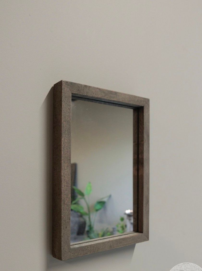 Spiegel  Afmeting ca. (HxBxD) 34x24x4 cm