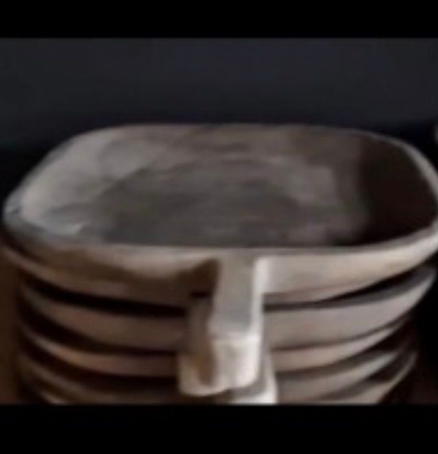 Houten schaal met handvat 40x35cm